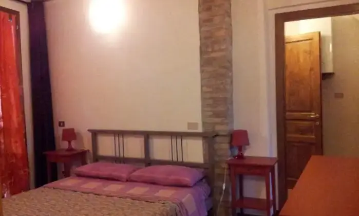 Rexer-Parma-Bilocale-a-Parma-CAMERA-DA-LETTO