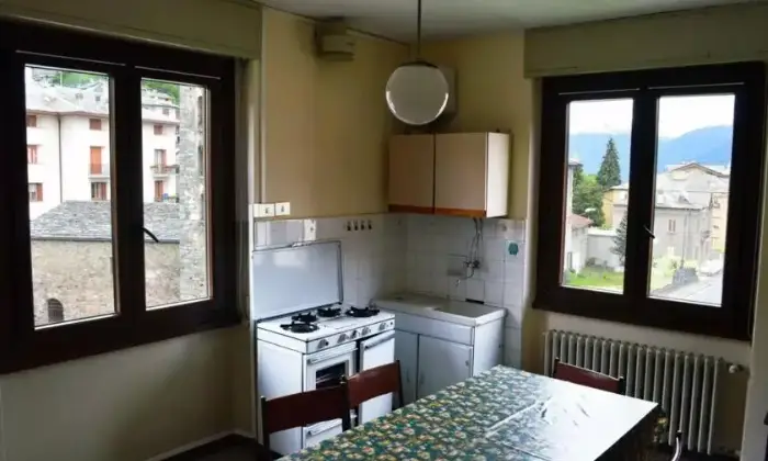 Rexer-Teglio-Trilocale-a-Teglio-CUCINA