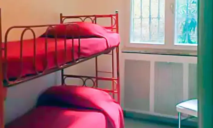 Rexer-Milano-Posto-letto-in-camera-doppia-CAMERA-DA-LETTO