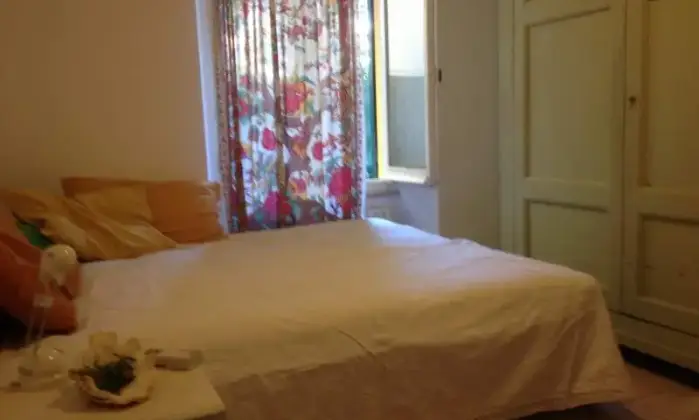 Rexer-Sestri-Levante-Al-centro-della-passeggiata-a-mare-di-Sestri-L-giardino-privato-CAMERA-DA-LETTO