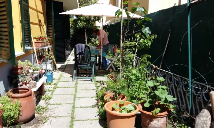 Rexer-Sestri-Levante-Al-centro-della-passeggiata-a-mare-di-Sestri-L-giardino-privato-GIARDINO