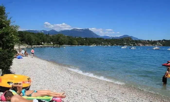 Rexer-Manerba-del-Garda-LAGO-DI-GARDA-Manerba-km-da-Desenzano-del-Garda-Appartamento-FRONTE-LAGO-In-residence-TERRAZZO