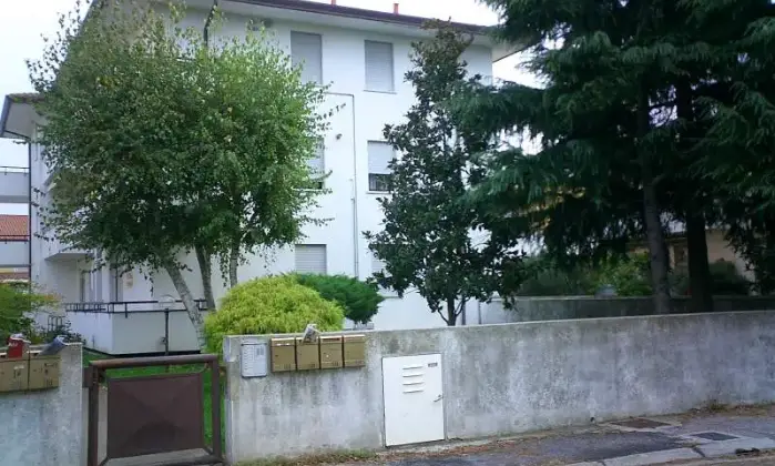 Rexer-Rovigo-Borsea-privato-ufficio-arredato-libero-VISTA