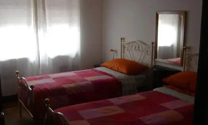 Rexer-Rio-Marina-Isola-Elba-Cavo-mt-dalla-spiaggia-CAMERA-DA-LETTO