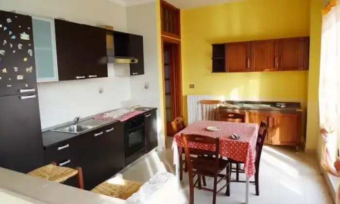 Rexer-Pozzuoli-Appartamento-via-Licola-Cuma-Pozzuoli-CUCINA