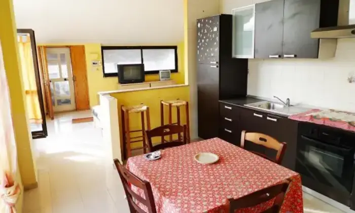 Rexer-Pozzuoli-Appartamento-via-Licola-Cuma-Pozzuoli-CUCINA