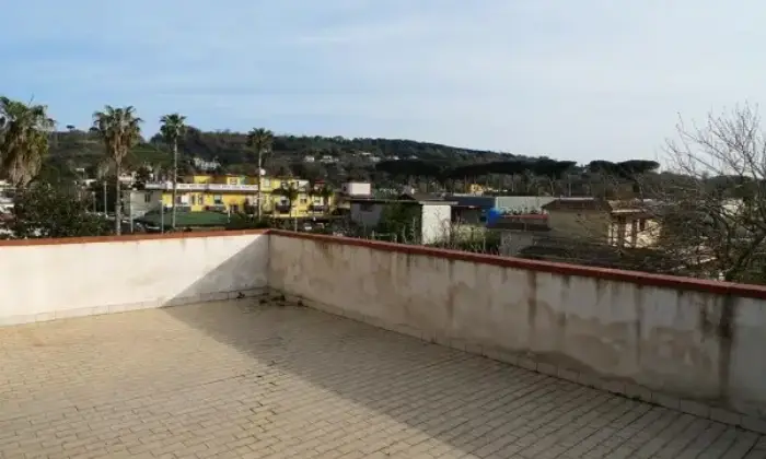 Rexer-Pozzuoli-Appartamento-via-Licola-Cuma-Pozzuoli-TERRAZZO