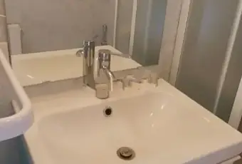 Rexer-Roma-Affitto-di-casa-indipendente-BAGNO