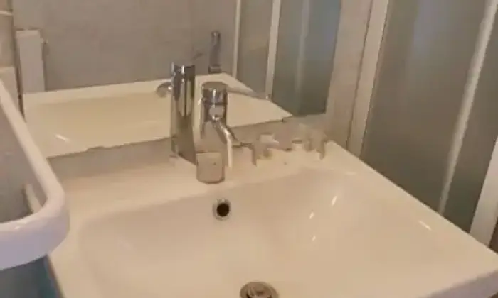 Rexer-Roma-Affitto-di-casa-indipendente-BAGNO