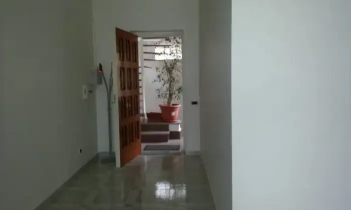 Rexer-Pozzuoli-In-affitto-Attico-Mansarda-via-Coste-Angelo-Pozzuoli-INGRESSO
