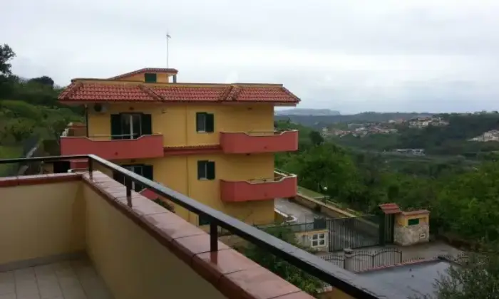 Rexer-Pozzuoli-In-affitto-Attico-Mansarda-via-Coste-Angelo-Pozzuoli-TERRAZZO