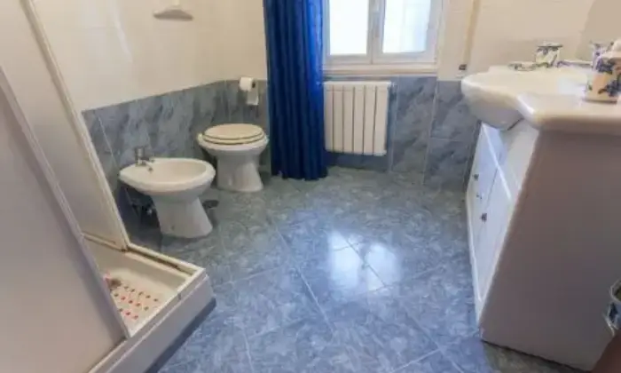 Rexer-Fiumicino-Appartament-Passoscuro-Bambin-Ges-BAGNO