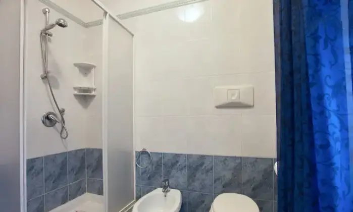 Rexer-Fiumicino-Appartament-Passoscuro-Bambin-Ges-BAGNO