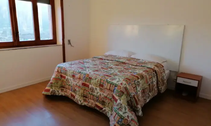 Rexer-Salerno-Appartamento-in-vendita-CameraDaLetto
