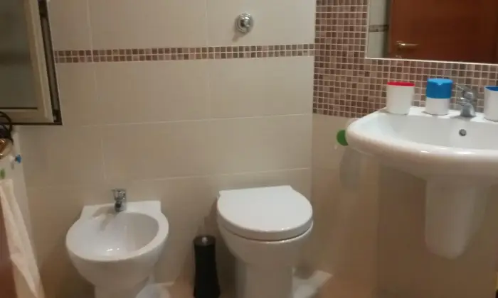 Rexer-Napoli-Monolocale-solo-per-Brevi-periodi-BAGNO