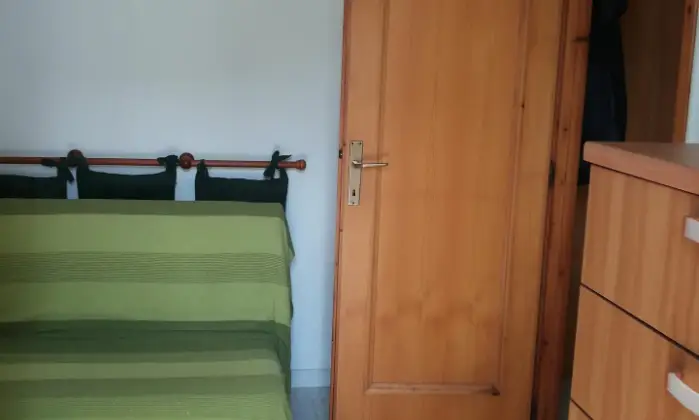 Rexer-Anzio-Affitto-porzione-di-villino-a-LAVINIO-CAMERA-DA-LETTO