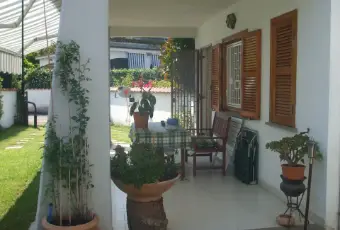 Rexer-Anzio-Affitto-porzione-di-villino-a-LAVINIO-GIARDINO