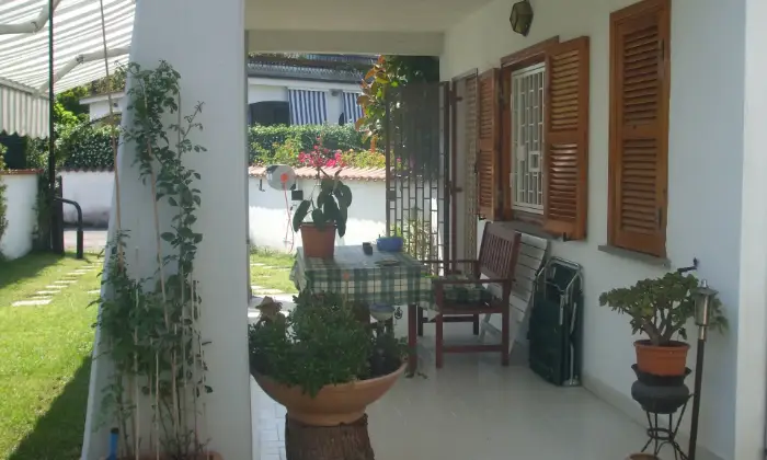 Rexer-Anzio-Affitto-porzione-di-villino-a-LAVINIO-GIARDINO