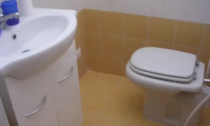 Rexer-Anzio-Affitto-porzione-di-villino-a-LAVINIO-CAMERA-DA-LETTO