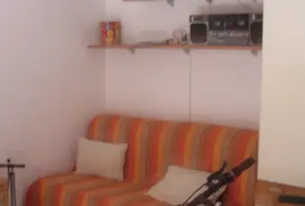 Rexer-Anzio-Affitto-porzione-di-villino-a-LAVINIO-CAMERA-DA-LETTO