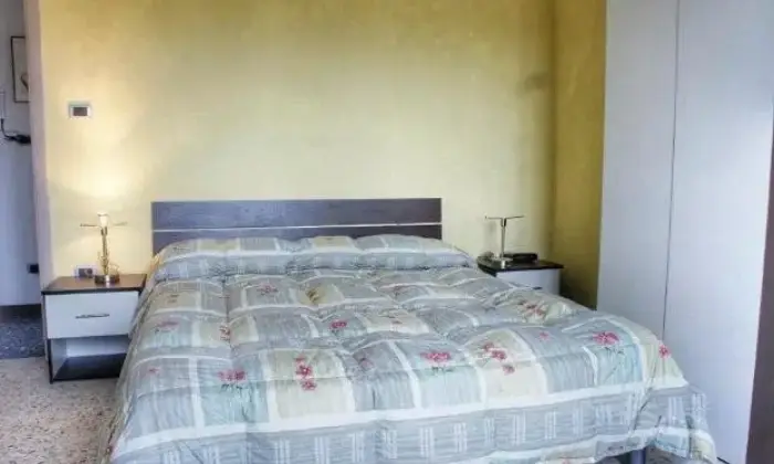 Rexer-Imperia-Casa-vacanze-Imperia-passi-dal-mare-con-Giardino-CAMERA-DA-LETTO