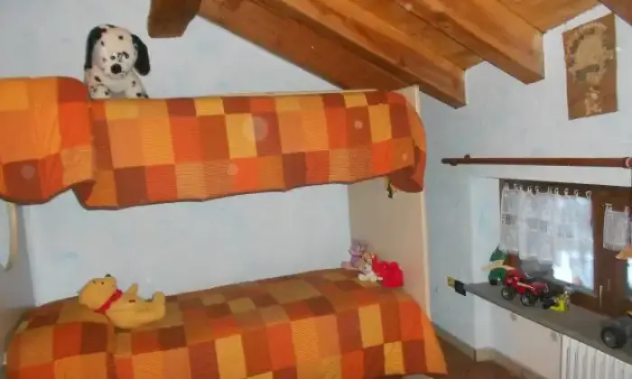 Rexer-RhemesSaintGeorges-Appartamento-nel-cuore-del-Gran-Paradiso-CAMERA-DA-LETTO