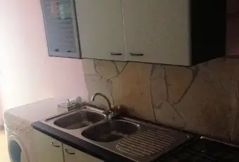 Rexer-Santi-Cosma-e-Damiano-LUGLIOAGOSTO-Arredato-con-ingressi-CUCINA