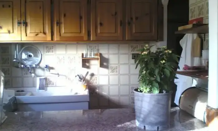 Rexer-Tagliacozzo-Affittasi-trilocale-mq-con-ampio-terrazzo-CUCINA