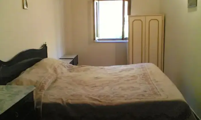 Rexer-Tagliacozzo-Affittasi-trilocale-mq-con-ampio-terrazzo-CAMERA-DA-LETTO