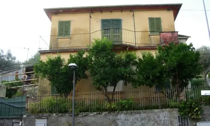 Rexer-Colfelice-Vendita-casa-mq-pi-ampio-giardino-e-terreno-annesso-ALTRO
