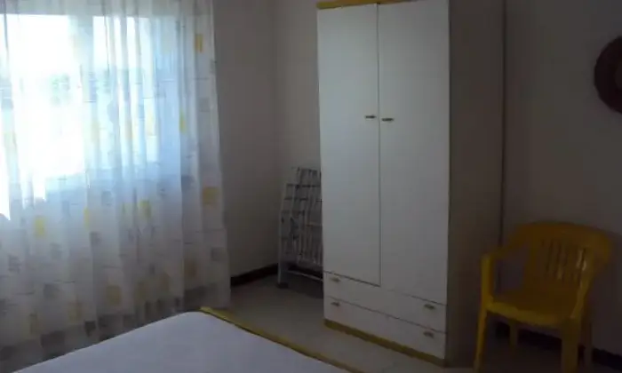 Rexer-Lesina-Affittasi-appartamento-CAMERA-DA-LETTO
