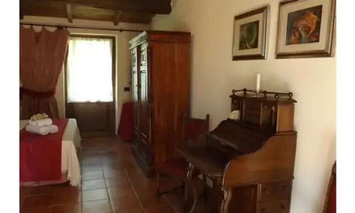 Rexer-San-Venanzo-casale-Ripalvella-mq-Euro-CAMERA-DA-LETTO
