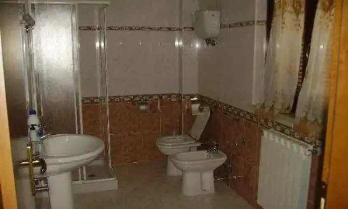 Rexer-Nocera-Umbra-Affitto-di-bilocale-in-localit-Aggi-Nocera-Umbra-BAGNO