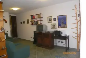 Rexer-Loiri-Porto-San-Paolo-Appartamento-fronte-isola-di-tavolara-SALONE