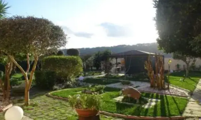 Rexer-Supersano-Villa-via-Carlo-Alberto-Supersano-GIARDINO