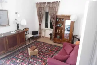 Rexer-Rodi-Garganico-Appartamento-in-affitto-vico-vittorio-alfieri-Rodi-Garganico-SALONE