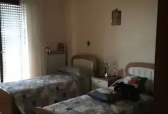Rexer-LAquila-Appartamento-via-Giovanni-Feneziani-LAquila-CAMERA-DA-LETTO