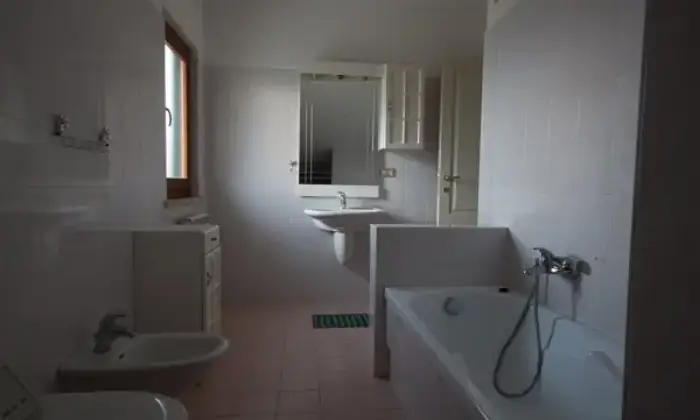 Rexer-Pineto-Casa-mare-posti-letto-BAGNO