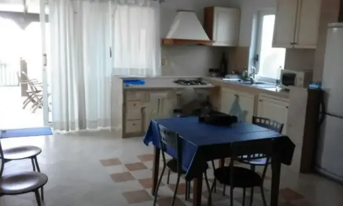 Rexer-Uggiano-la-Chiesa-Villetta-indipendente-CUCINA