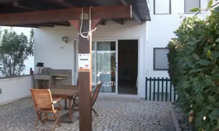 Rexer-Uggiano-la-Chiesa-Villetta-indipendente-GIARDINO