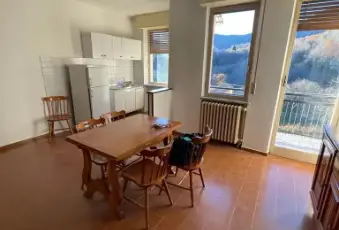 Rexer-Colleretto-Castelnuovo-Luminoso-e-panoramico-bilocale-arredato-Luminoso-e-panoramico-bilocale-arredato-Cucina