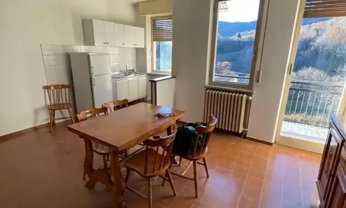 Rexer-Colleretto-Castelnuovo-Luminoso-e-panoramico-bilocale-arredato-Luminoso-e-panoramico-bilocale-arredato-Cucina