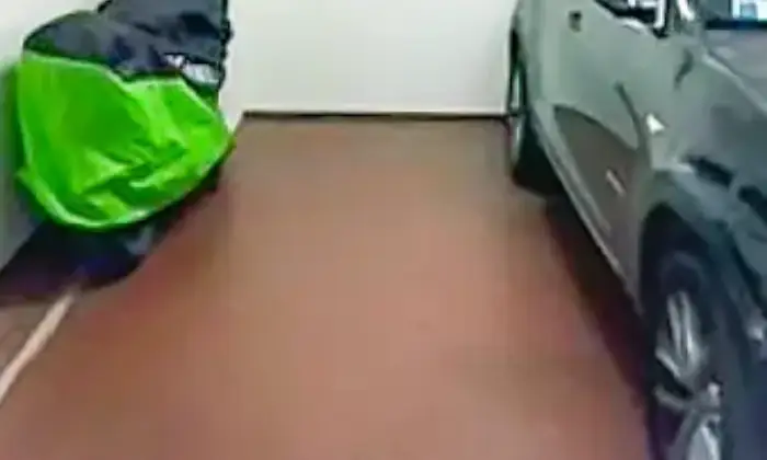 Rexer-Milano-Posto-moto-o-auto-elettrica-zona-Centrale-GARAGE