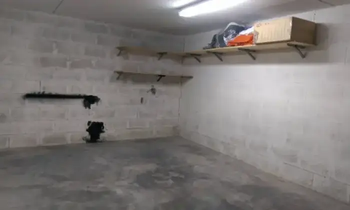 Rexer-Fiumicino-Box-Garage-via-Stoccolma-Fiumicino-GARAGE