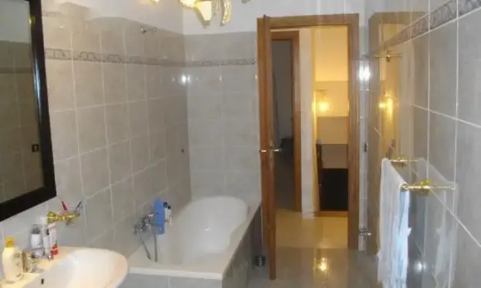Rexer-Castiglione-del-Lago-Villa-stagionale-a-settimana-BAGNO