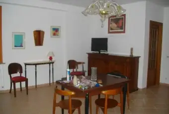 Rexer-Castiglione-del-Lago-Villa-stagionale-a-settimana-SALONE