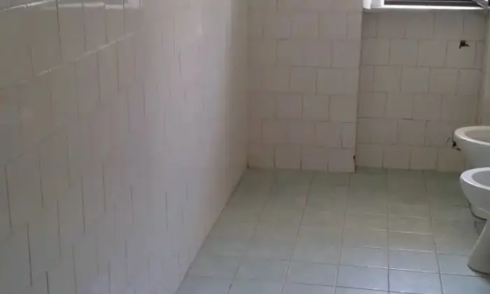 Rexer-SantAntimo-Fittasi-appartamento-BAGNO