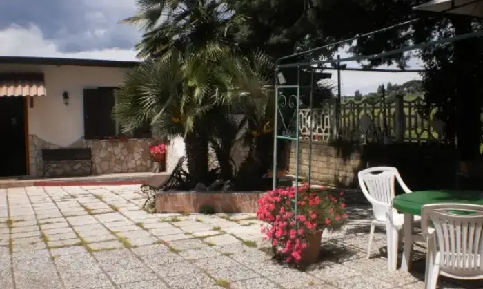 Rexer-Pomezia-Stanza-Doppia-in-Affitto-da-Privato-GIARDINO