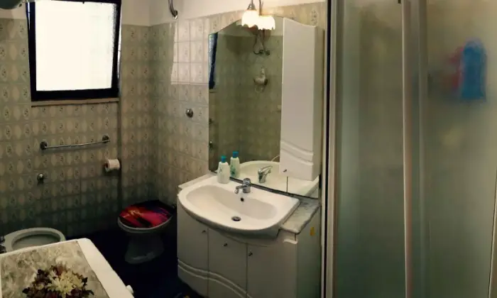 Rexer-Cerveteri-Bilocale-ammobiliato-BAGNO