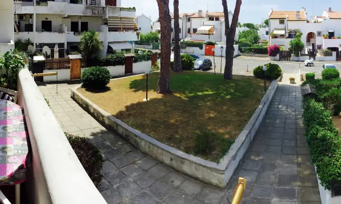 Rexer-Cerveteri-Bilocale-ammobiliato-GIARDINO